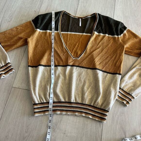 FREE PEOPLE Gold Dust Pullover Top in Moss size L - Picture 2 of 10